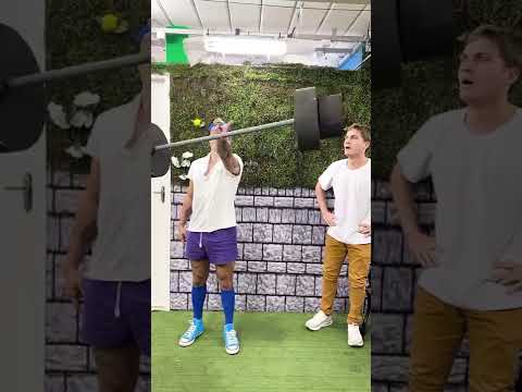O LUCCAS NETO VIROU O SUPER HOMEM!!