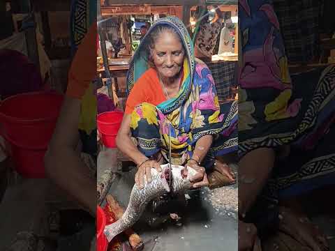 oldest fish cutter lady in fish market #shortsfeed
