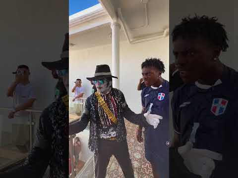 iShowSpeed Meets Dominican Michael Jackson! 🇩🇴🇩🇴