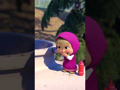 White back? No! Purple! 🐻🟣 #AprilFoolsDay #MashaAndTheBear #Shorts #mashaandthebear #kids #cartoons