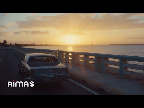 BAD BUNNY - LA MuDANZA (Video Oficial) | DeBÍ TiRAR MáS FOToS