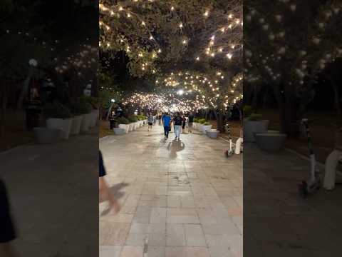 Así es el Parque Fundidora de noche