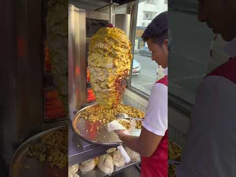 32 years old OG SHAWARMA SPOT in ruwi 🥰🥰🥰 #azharvlog #wow #superb