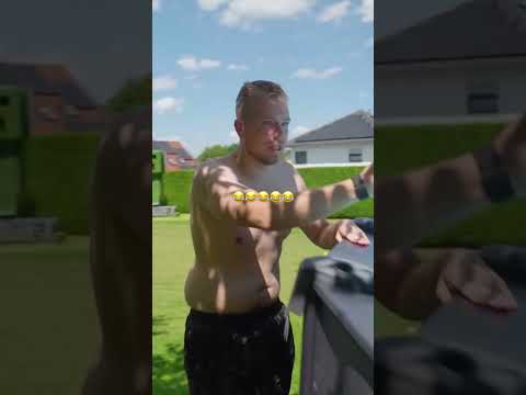 iCrimax 💩PRANK in Avives Pool!