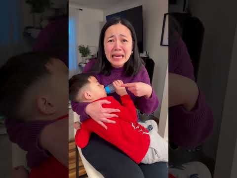 Sister wakes up sleeping brother 👶🏻❤️👧🏻