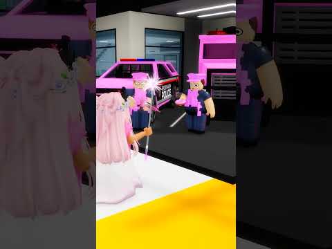 I might like pink just a little bit..😅🩷#robloxshorts #roblox