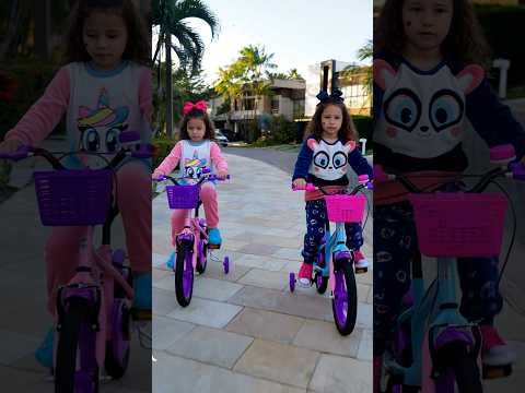Bebê Valentina e a história do passeio de bicicleta seguro!