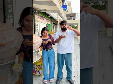 Golgappe khane ka sahi tarika 😂 #priyalkukreja #shorts #ytshorts