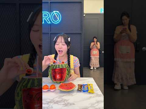엄마 몰래 맛있는 걸 먹고 싶어요 🍉👀