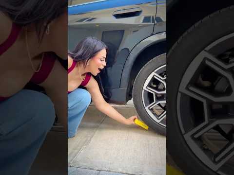 APLASTÉ UN SQUISHY CON UN CARRO
