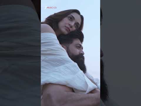#Tabaahi ❤️‍🔥 #Toxic #Yash #KiaraAdvani #VishalMishra #RajShekhar #RomanticSong #LoveSong 🎶✨ #shorts