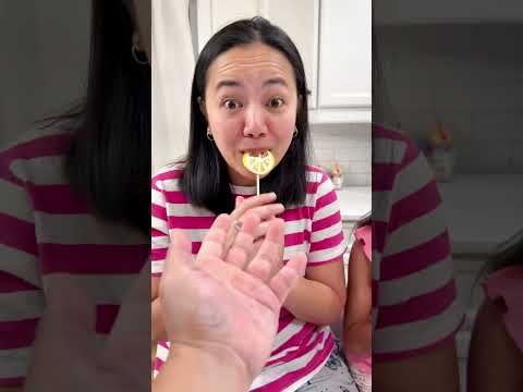She is so kind 🍭❤️👧🏻