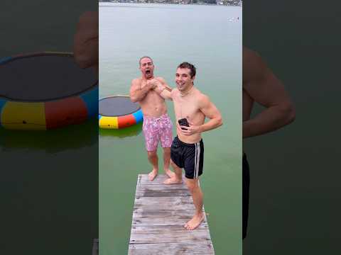 Continúa la canción o te caes al agua😂😰💦
