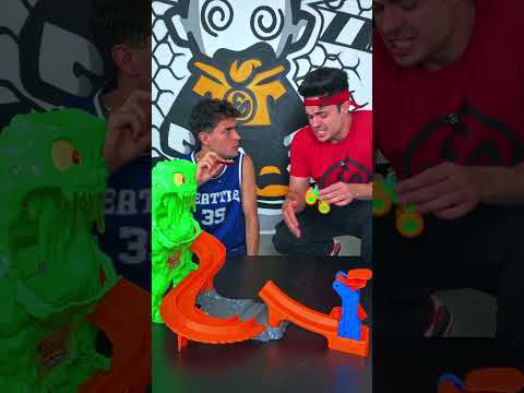 PERDEU E LEVOU BANHO DE SLIME! #shorts