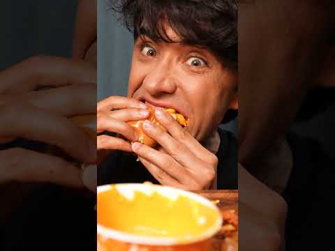 BEST BURGER! 🍔 Do You Eat Your Burger This Way? 😍