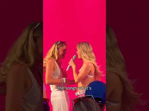 Singer brings excited fan on stage
