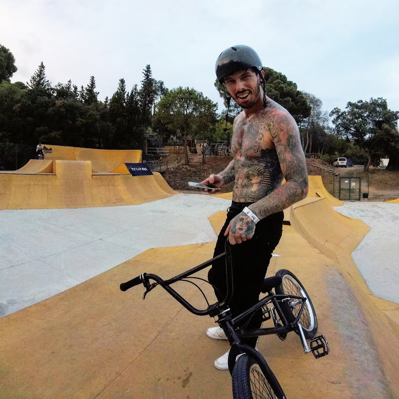Mat Armstrong YouTube channel avatar