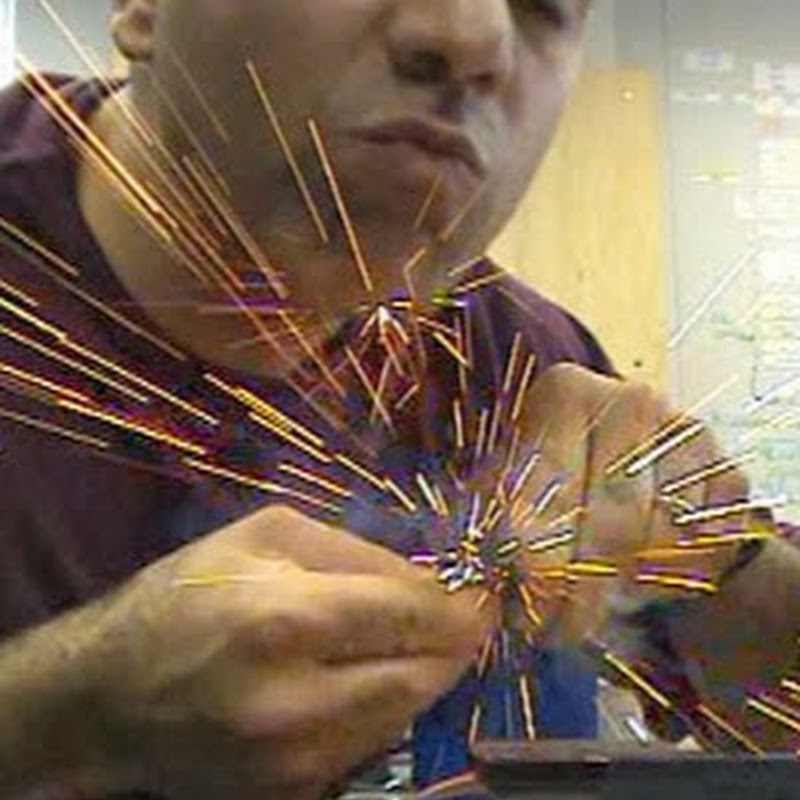 ElectroBOOM YouTube channel avatar