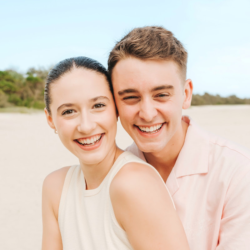 Jasmin and James YouTube channel avatar
