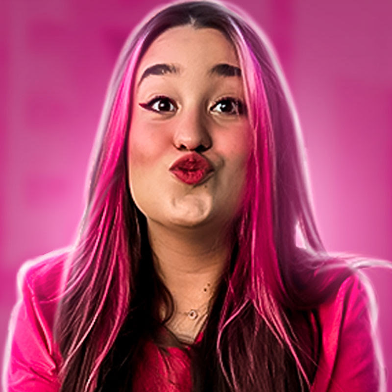 Emilly Vick YouTube channel avatar