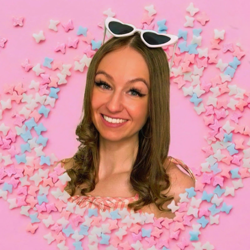 Rhia Official YouTube channel avatar
