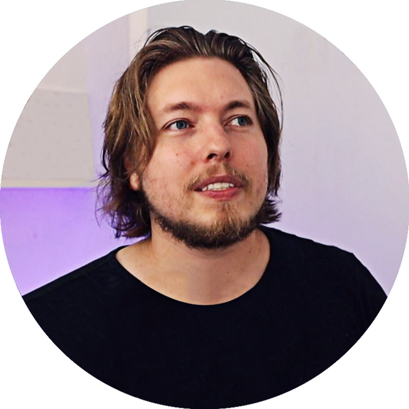 Dani Krossing YouTube channel avatar
