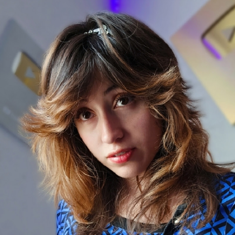 Liza Baez YouTube channel avatar